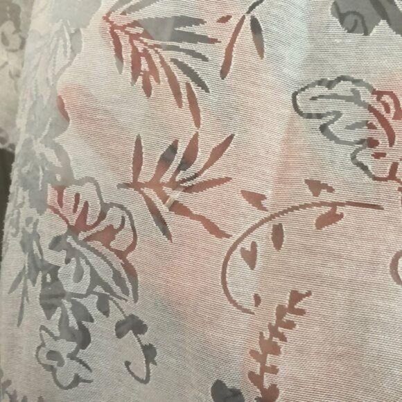 Salon Studio White Floral Sheer Button-Up Blouse M Lightweight Rayon/Nylon Blend - Picture 3 of 6